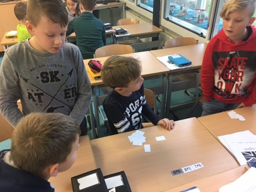 Tafels oefenen in groep 5/6 Kindcentrum De Notenbalk Basisschool